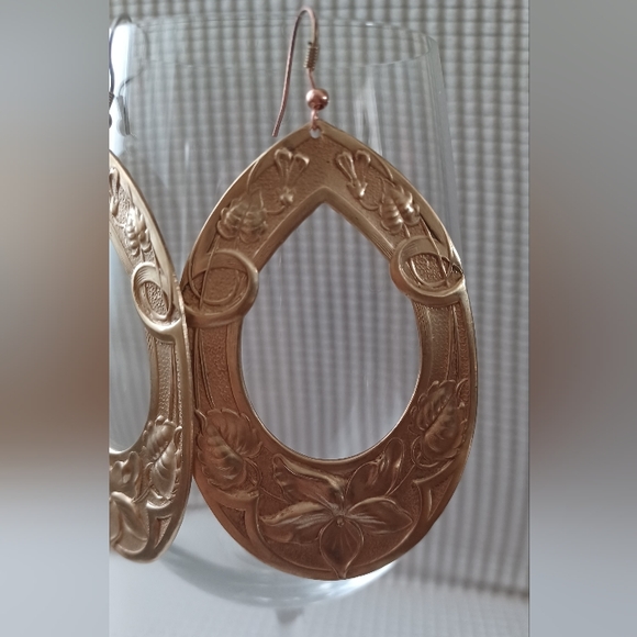 Real Copper Earrings / Gold Tone Flower design hand made - Picture 8 of 9